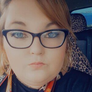 Meet your Posher, Briana